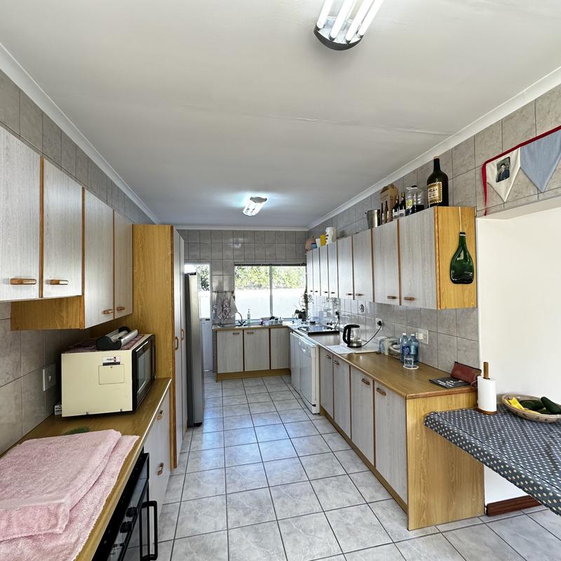 4 Bedroom Property for Sale in Outeniqua Strand Western Cape